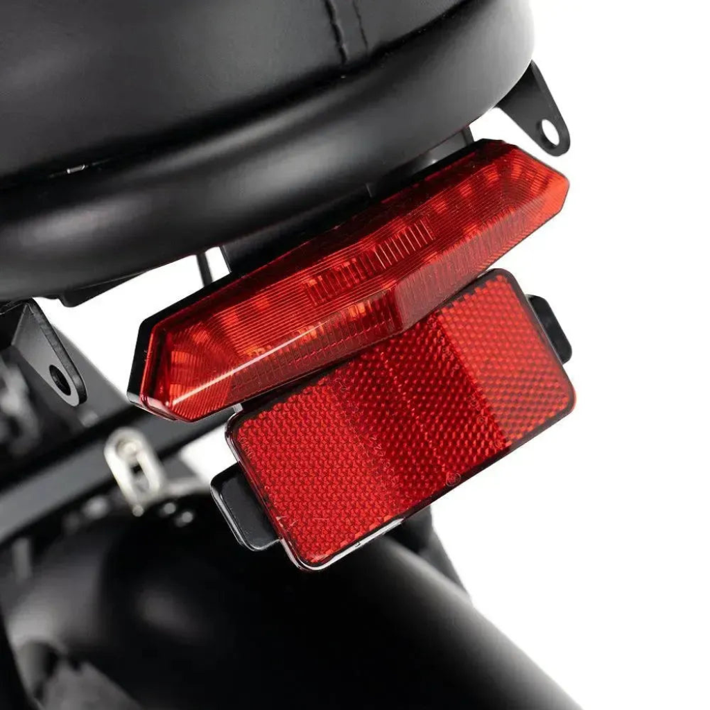 OUXI V8 Max (Doppelbatterie, inkl. Rücksitzbank & Alarmanlage)