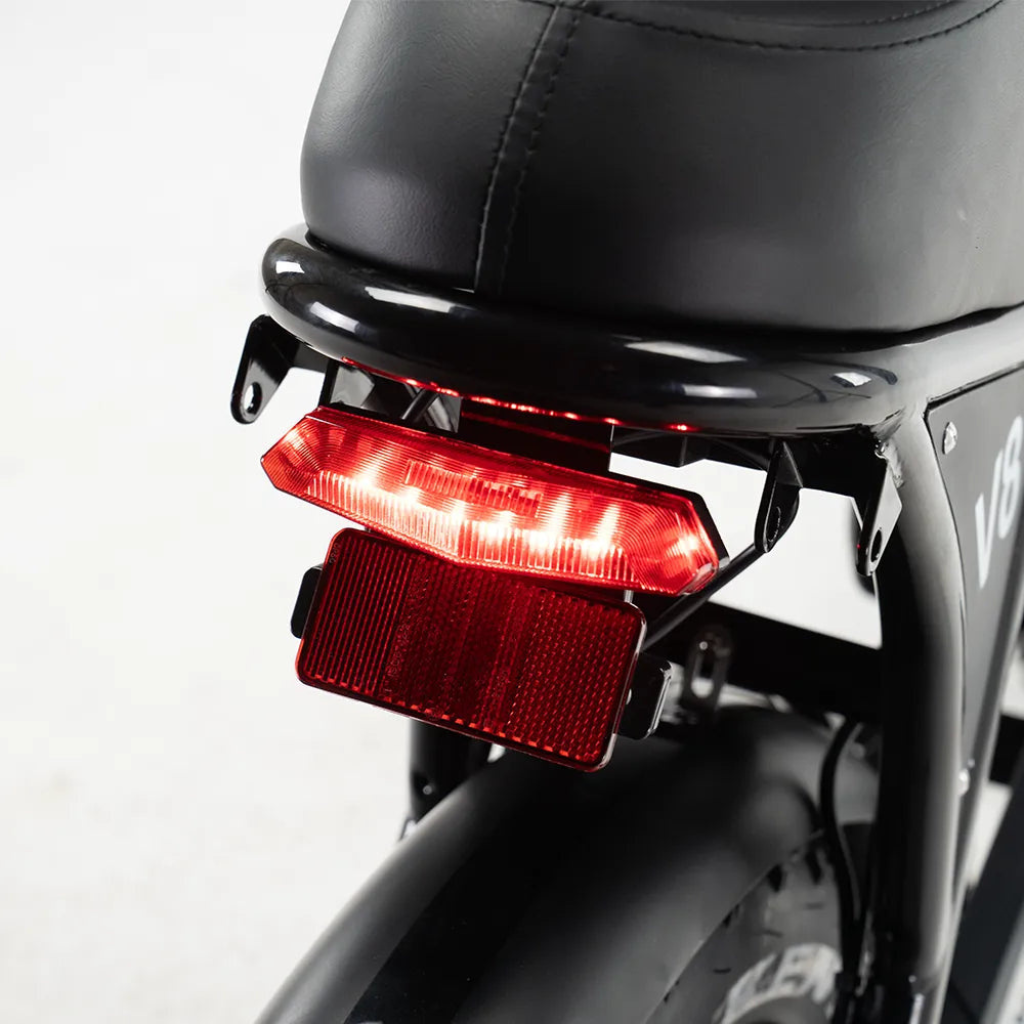 OUXI C80 - Schwarz (inkl. Fußstützen, Rücksitzbank &amp; Alarmanlage)